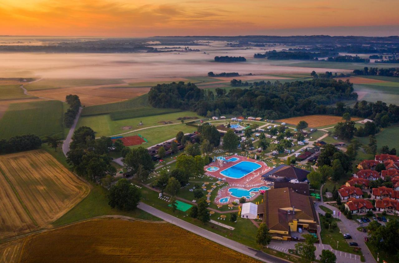 Terme Banovci - Hotelsko Naselje Zeleni Gaj Exterior photo